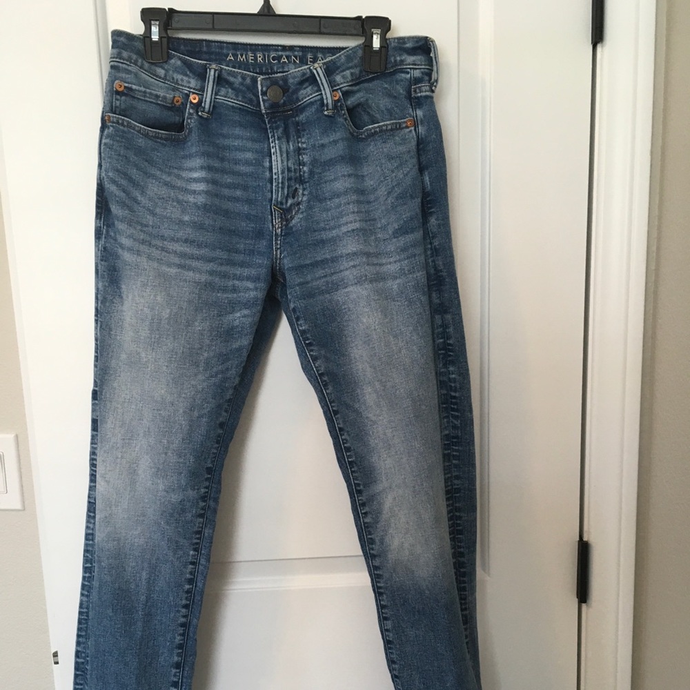 American Eagle Men's Airflex+ Athletic Medium Wash Slim Leg Jeans Size 32x34